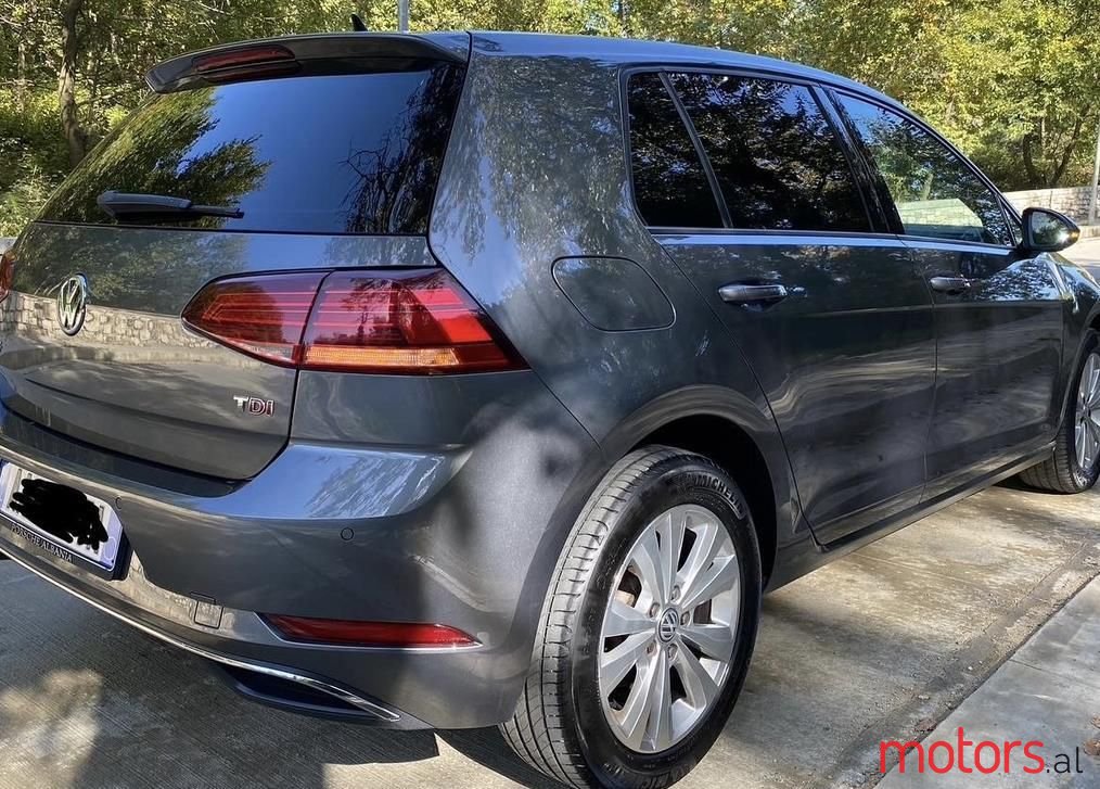 2017' Volkswagen Golf photo #5