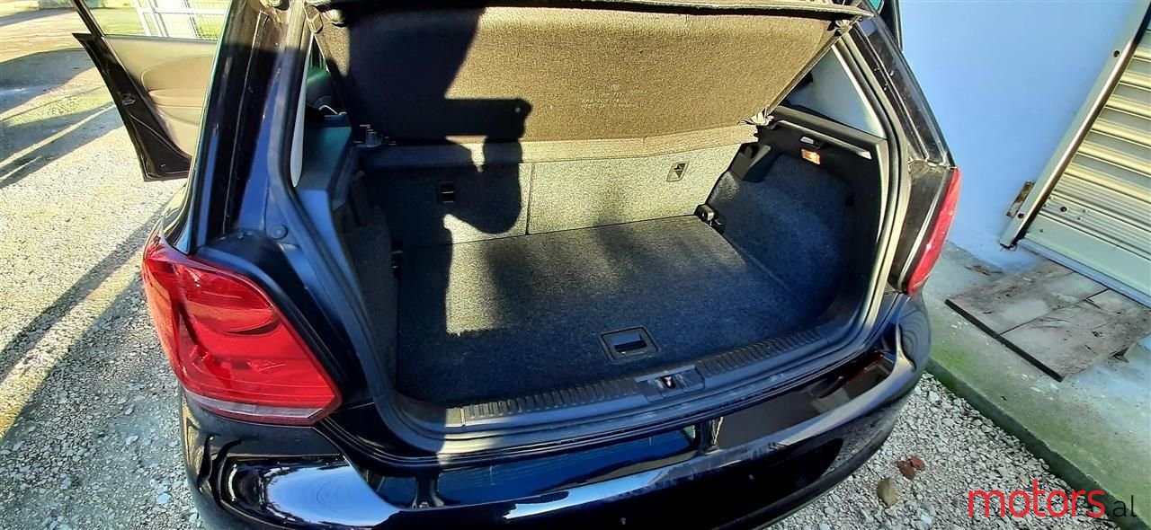 2012' Volkswagen Polo photo #4