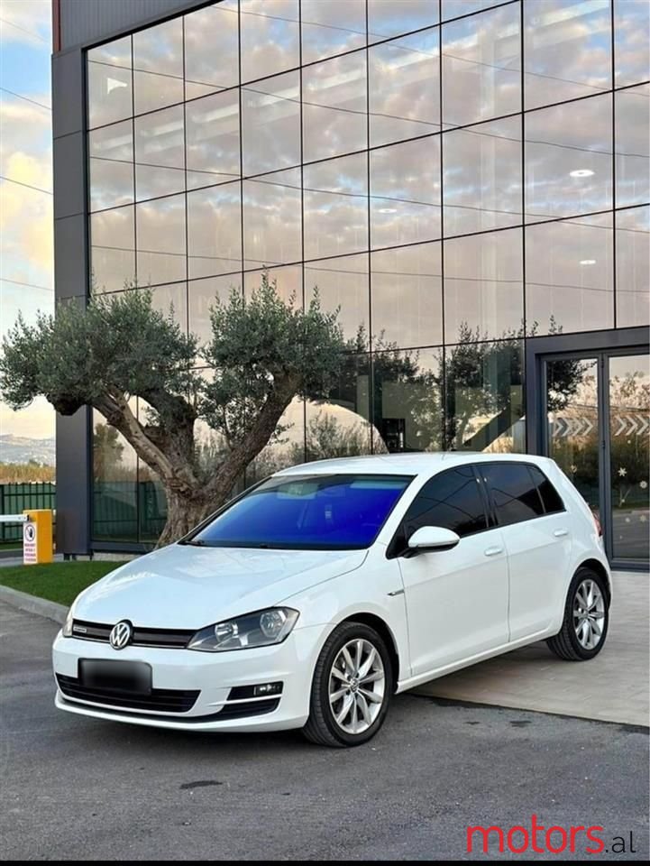 2015' Volkswagen Golf photo #1