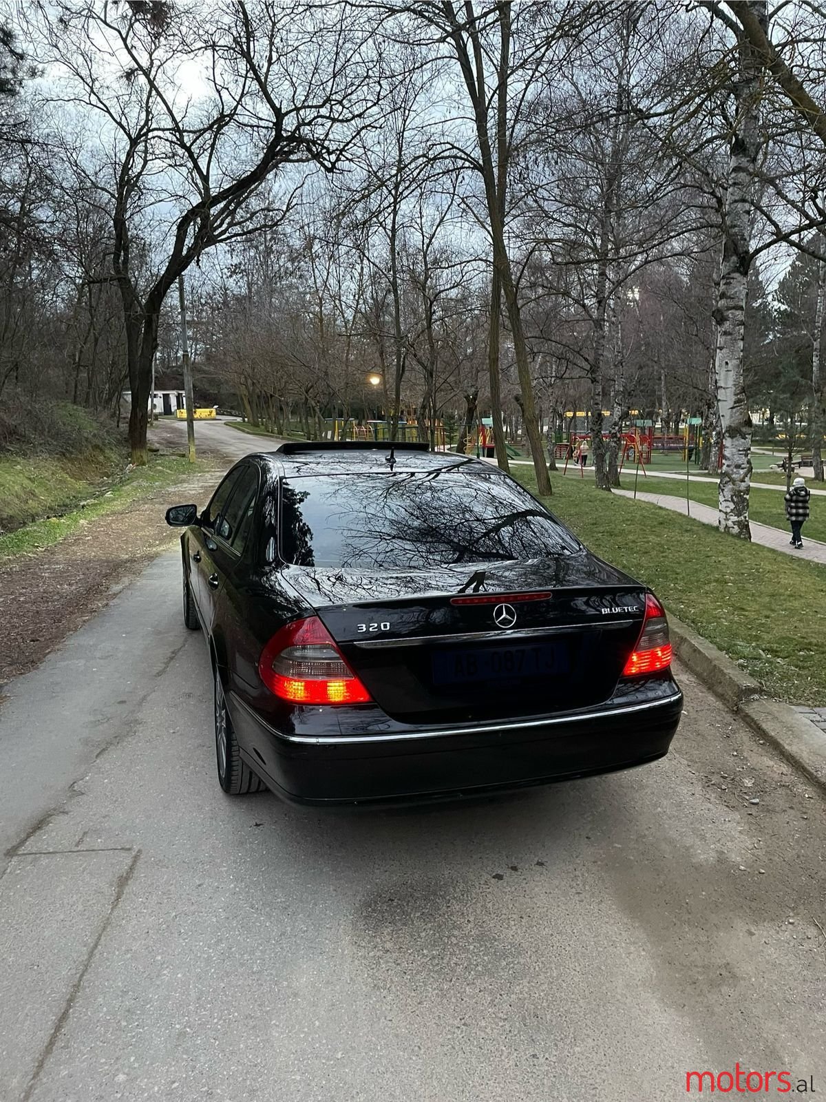 2007' Mercedes-Benz 320 photo #6