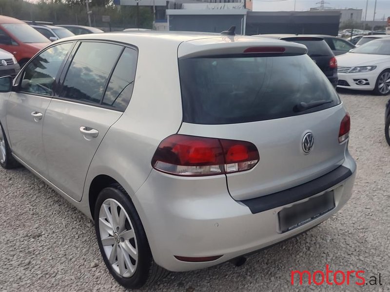 2010' Volkswagen Golf photo #5