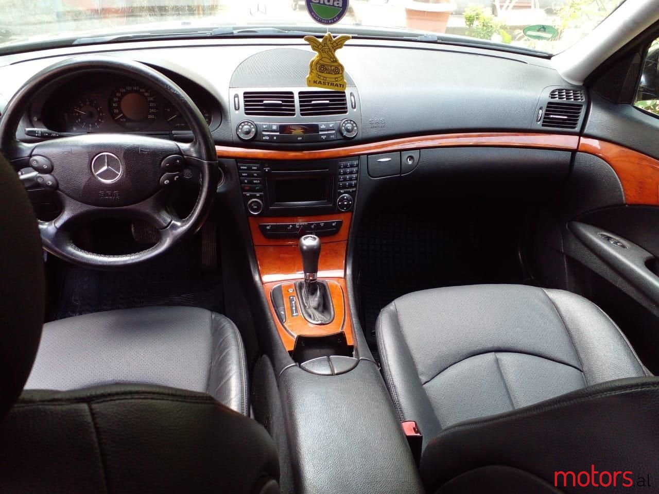 2009' Mercedes-Benz E 220 photo #2