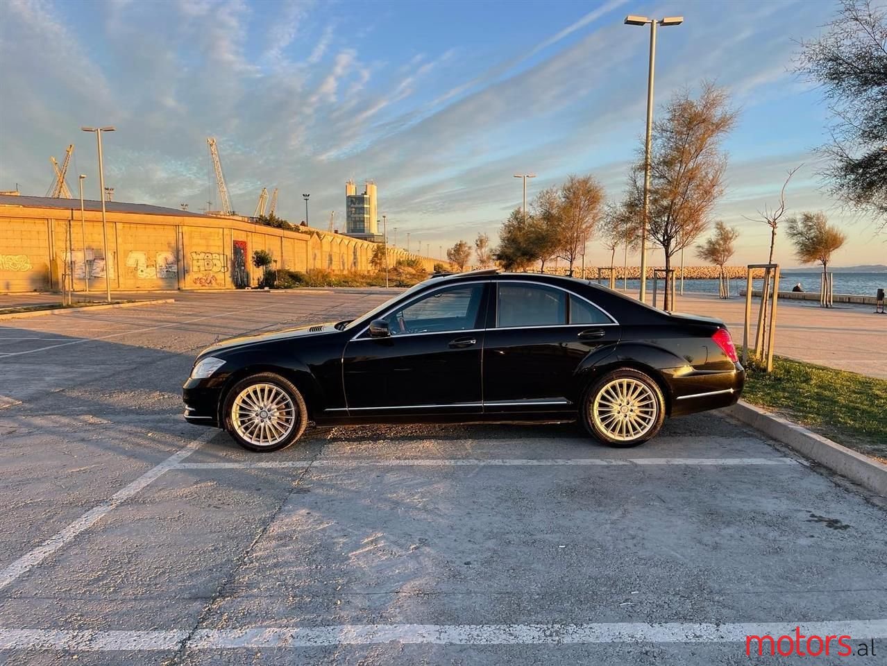 2012' Mercedes-Benz S 350 photo #6