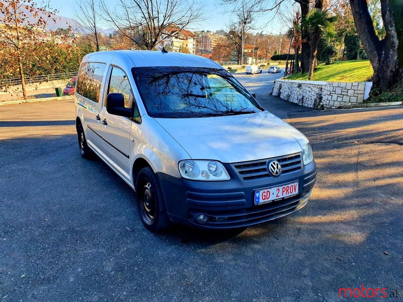 2010' Volkswagen Caddy photo #2