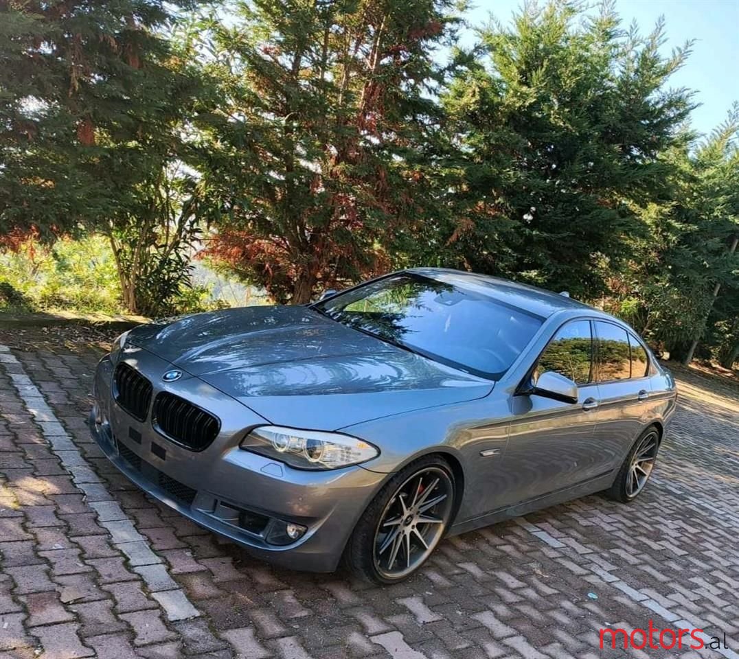 2012' BMW 528 photo #4