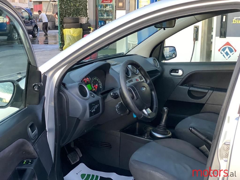 2008' Ford Fiesta photo #3