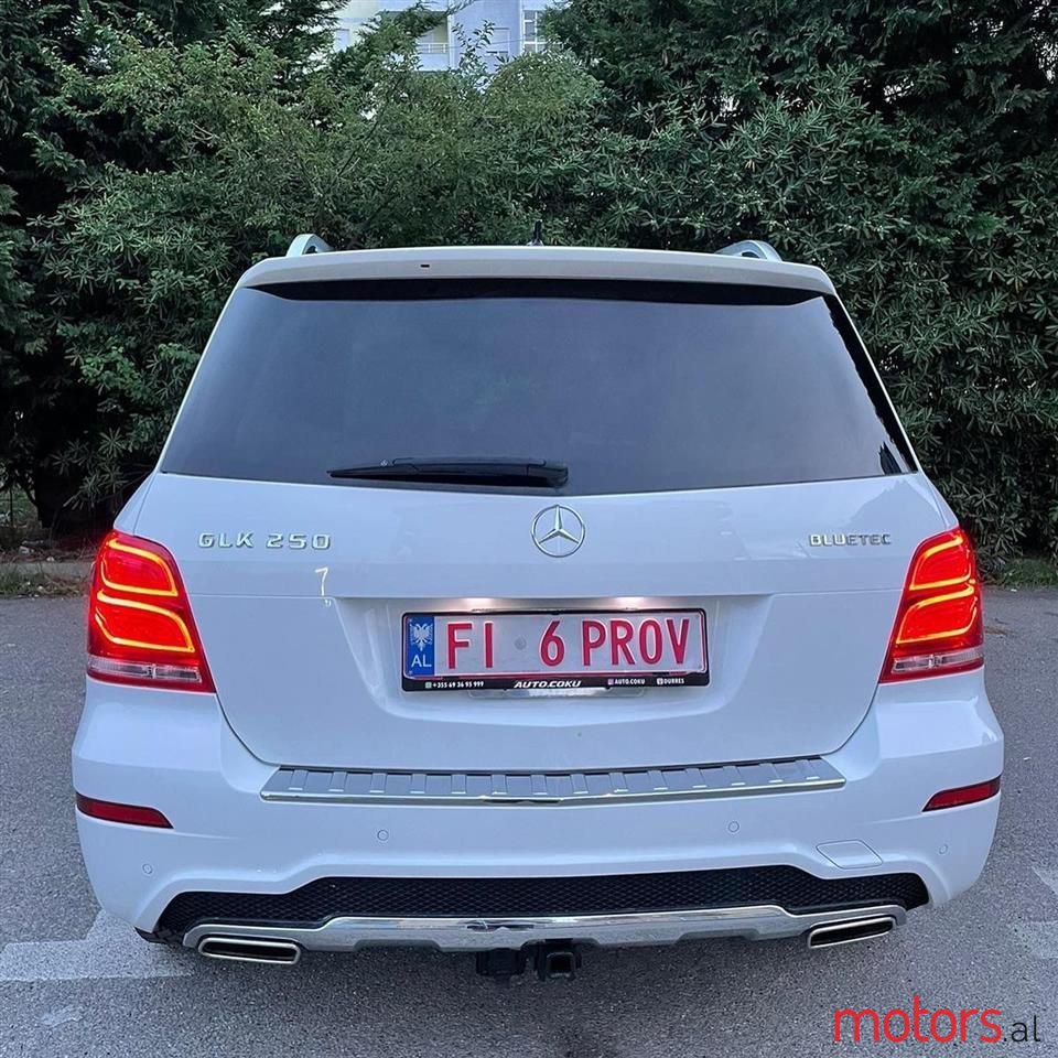 2013' Mercedes-Benz GLK 250 photo #3