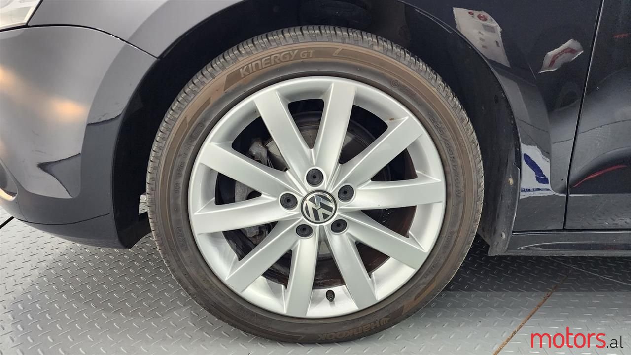 2012' Volkswagen Passat photo #4