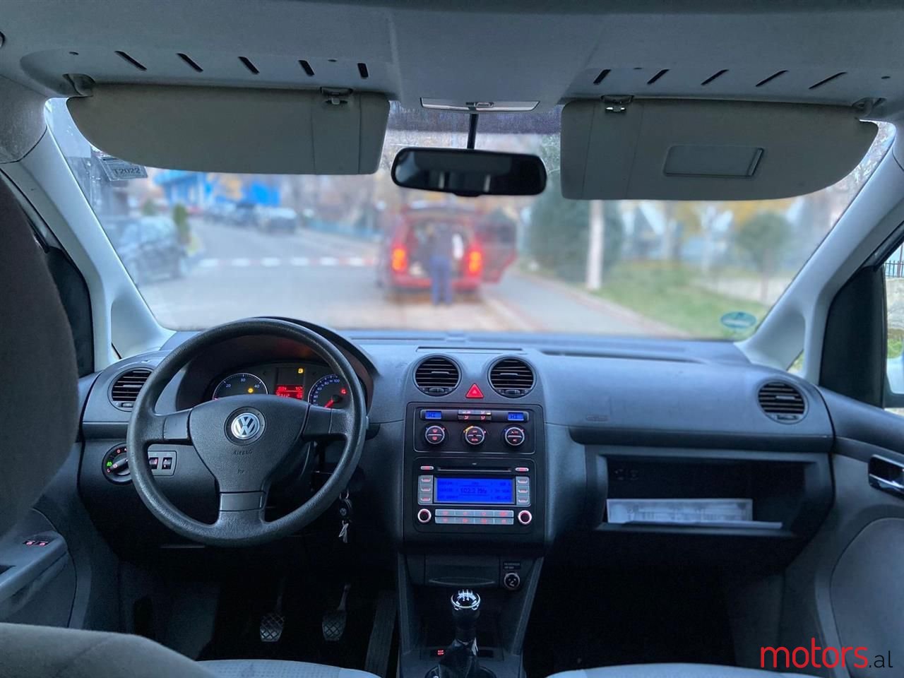 2009' Volkswagen Caddy photo #6