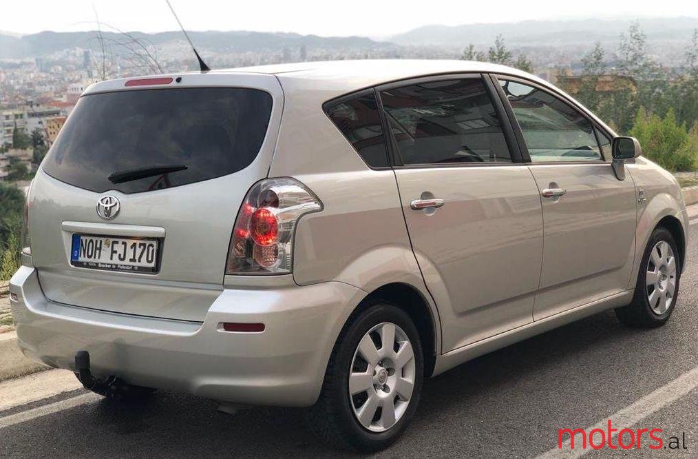 2007' Toyota Corolla Verso photo #1