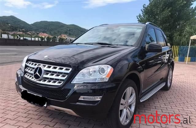 2011' Mercedes-Benz ML 350 photo #3
