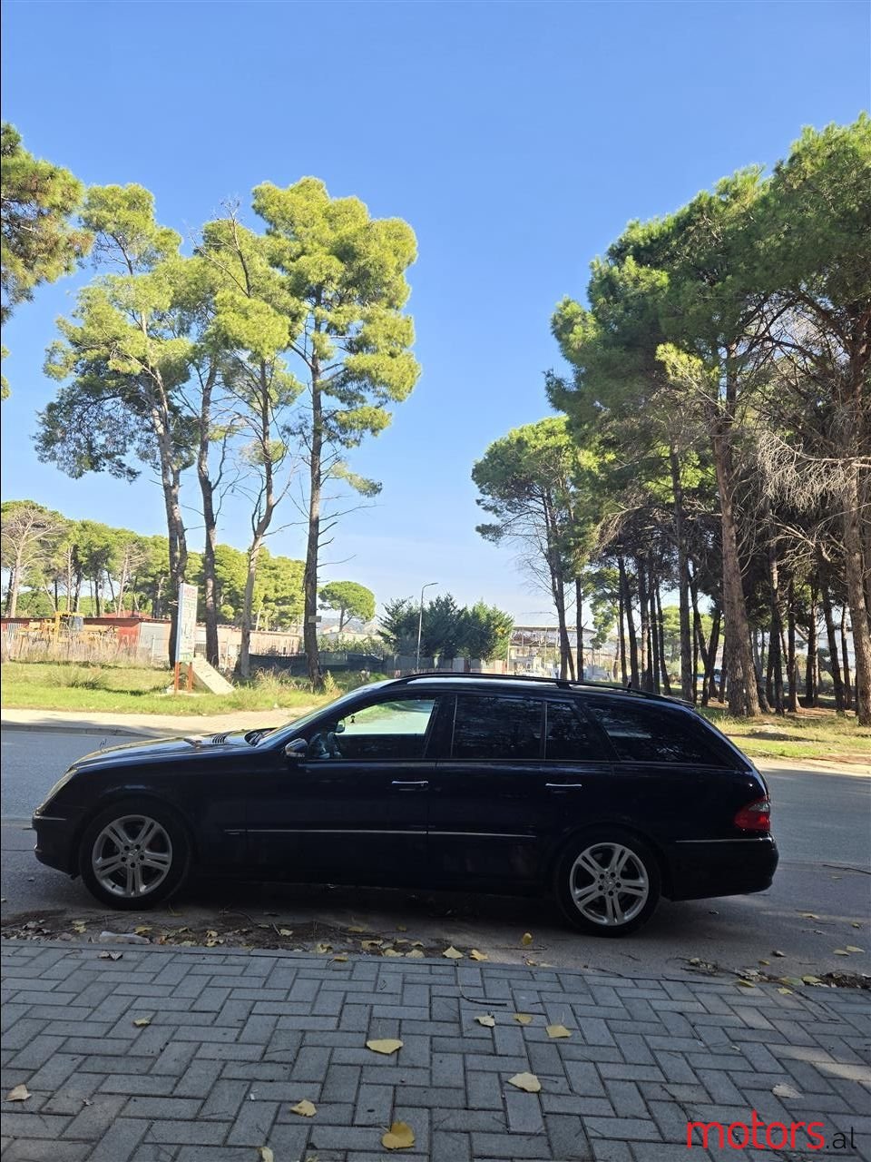 2008' Mercedes-Benz E 280 photo #3