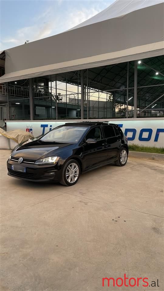 2014' Volkswagen Golf photo #2