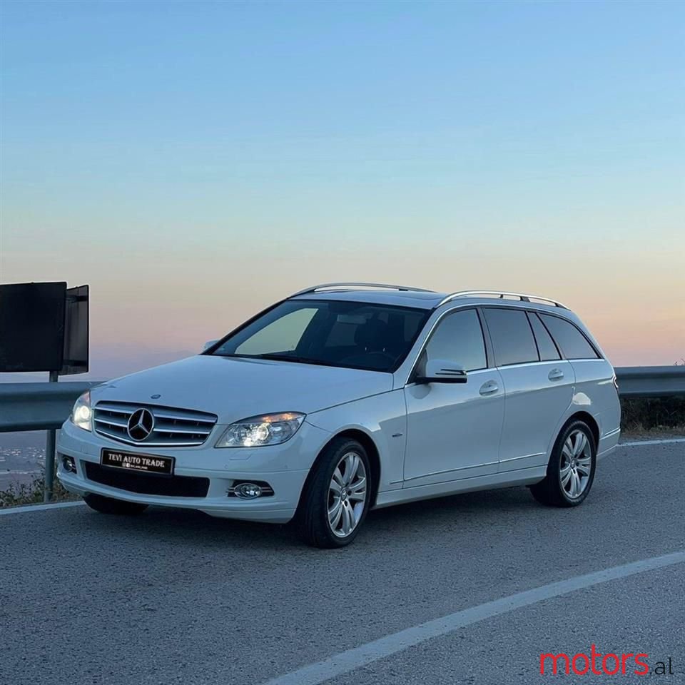 2011' Mercedes-Benz C 220 photo #1