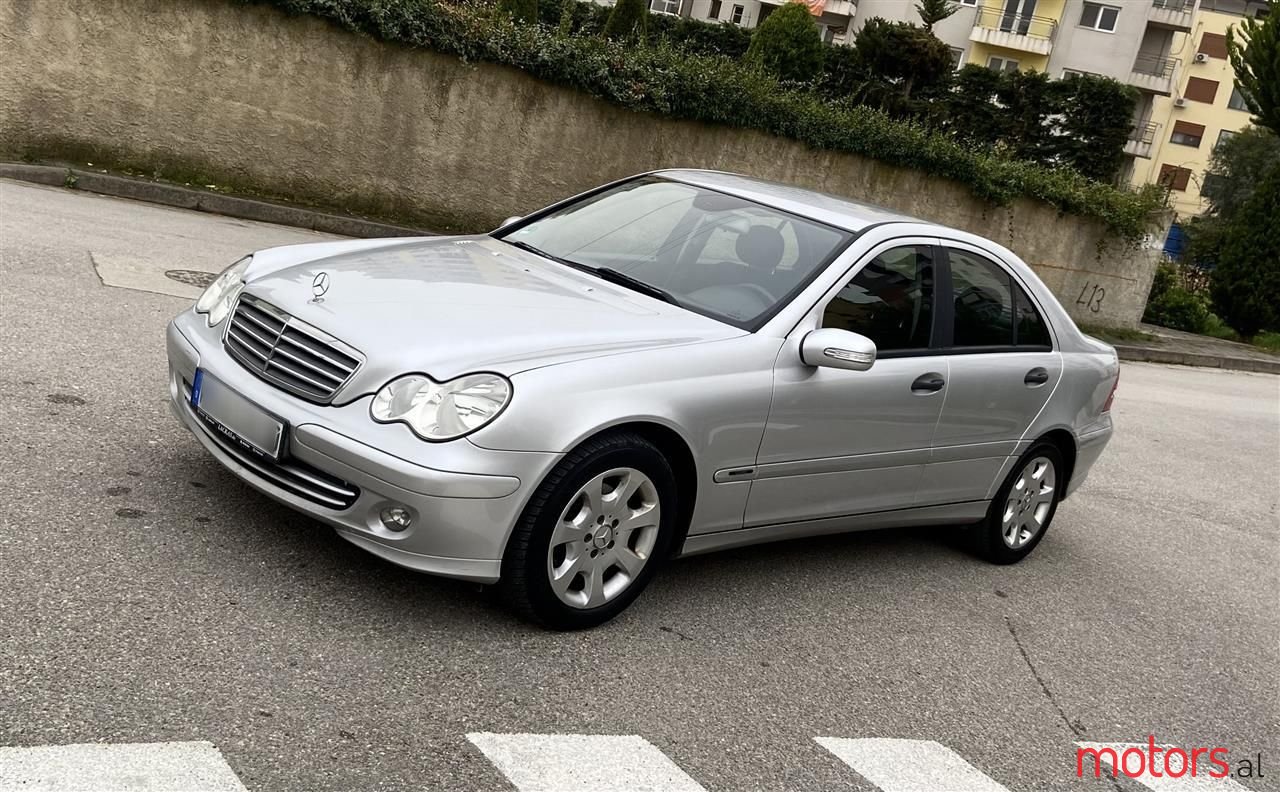 2005' Mercedes-Benz C 220 photo #1