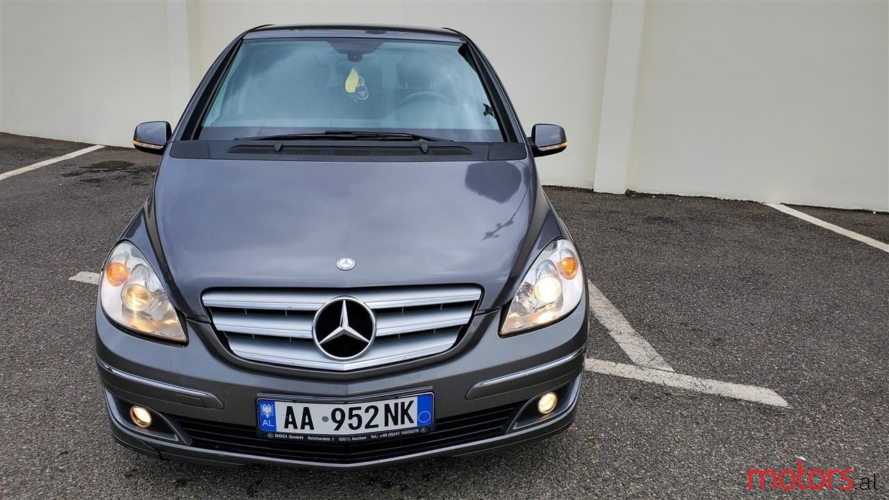 2011' Mercedes-Benz B 200 photo #4