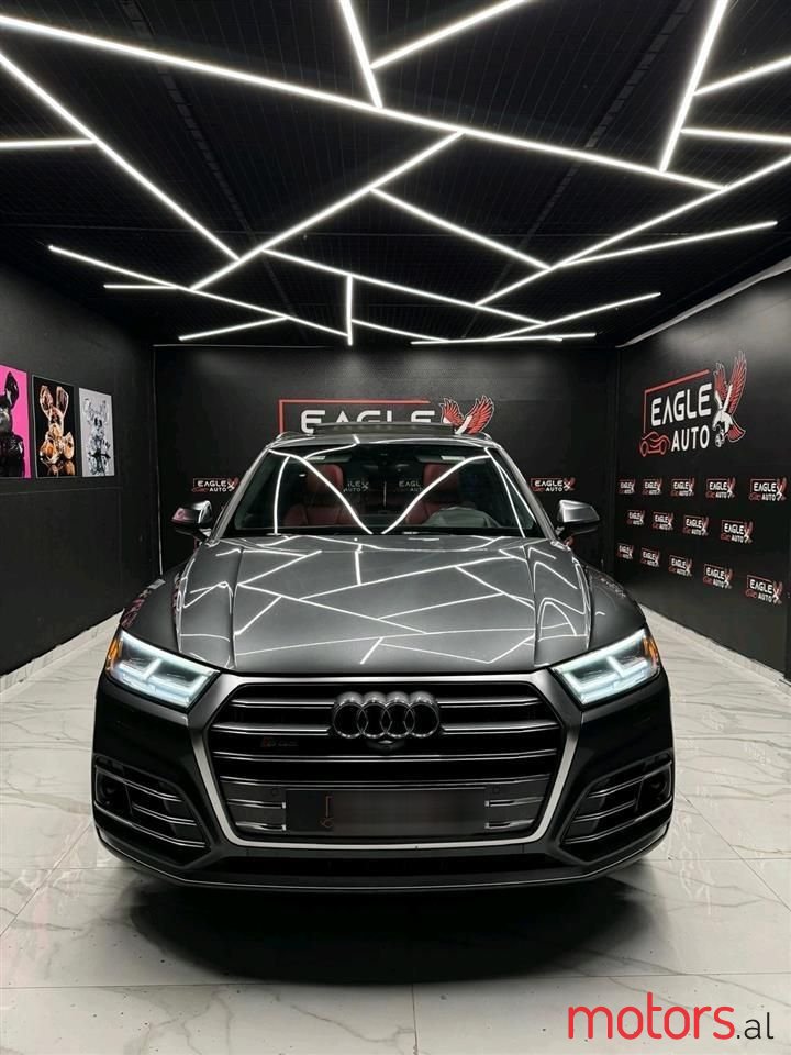 2018' Audi SQ5 photo #2