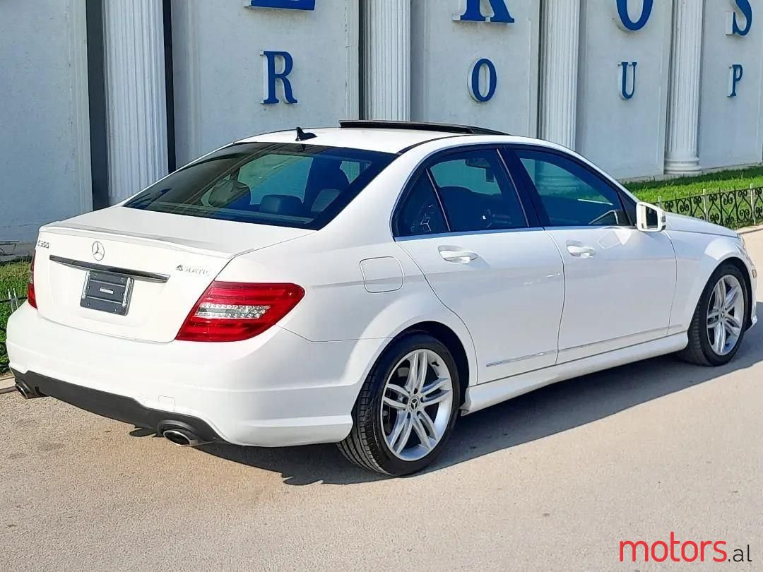 2013' Mercedes-Benz C 300 photo #5