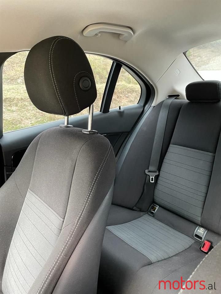 2015' Mercedes-Benz C 220 photo #3