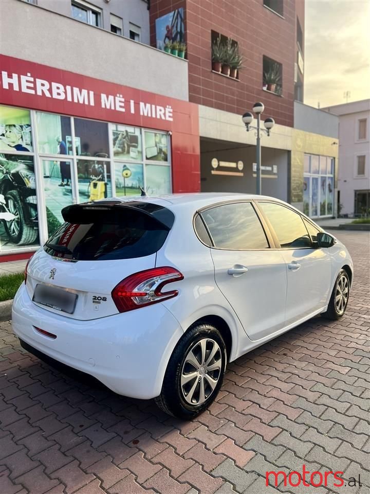 2012' Peugeot 208 photo #6