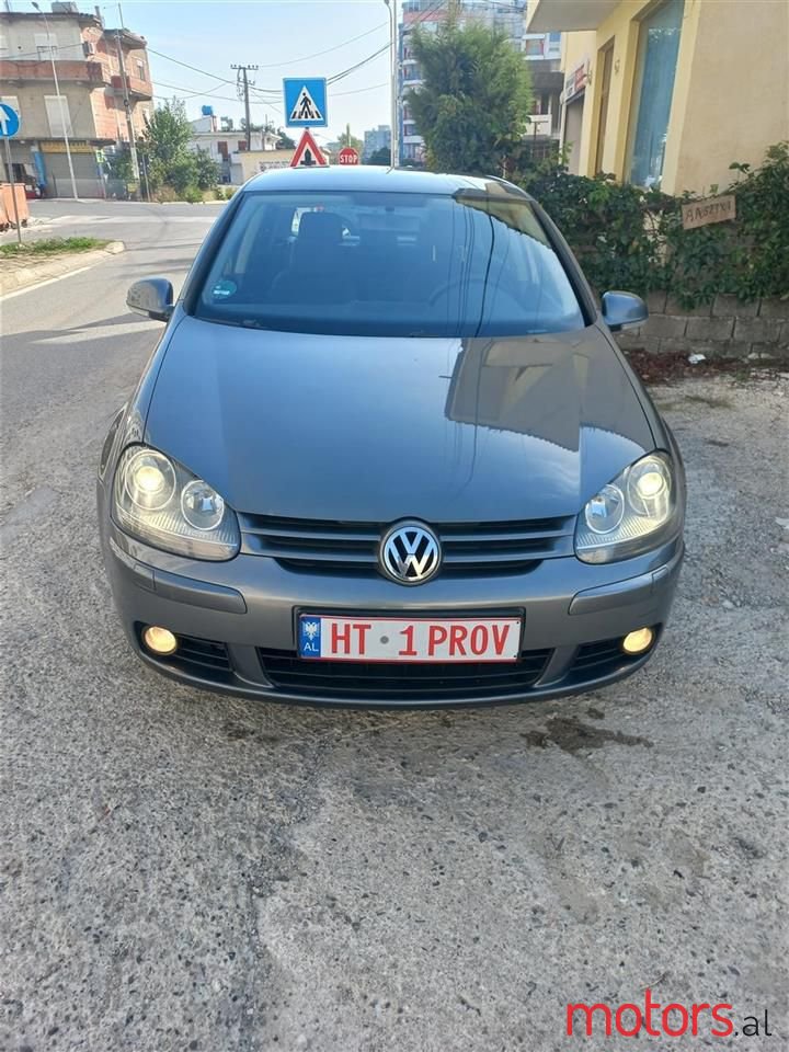 2005' Volkswagen Golf photo #1