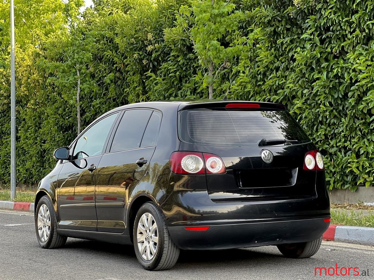 2006' Volkswagen Golf photo #5