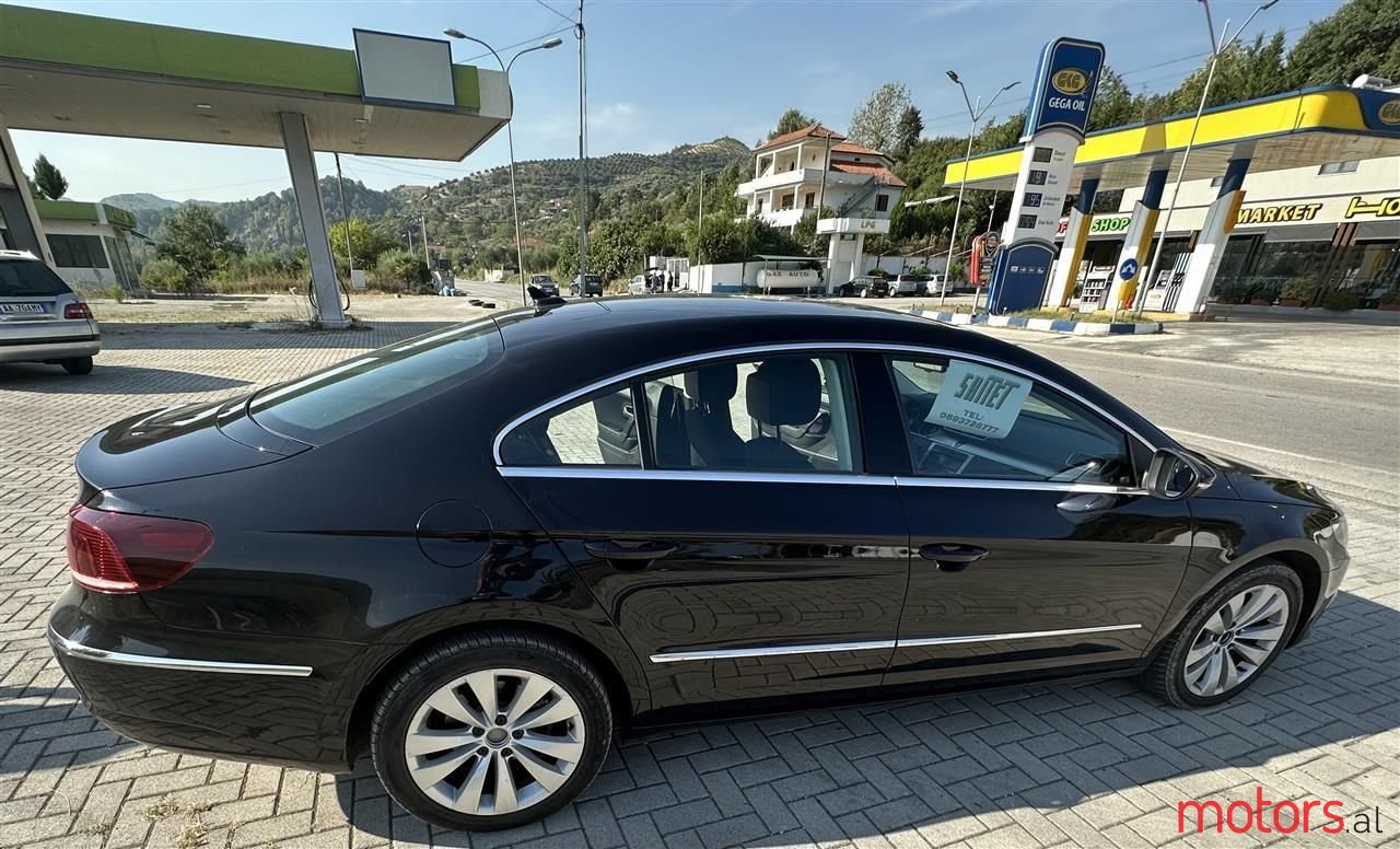 2013' Volkswagen Passat photo #6