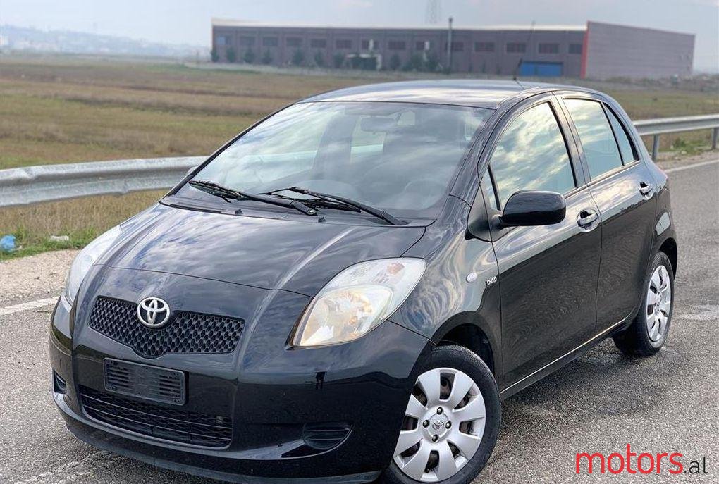 2006' Toyota Yaris photo #1