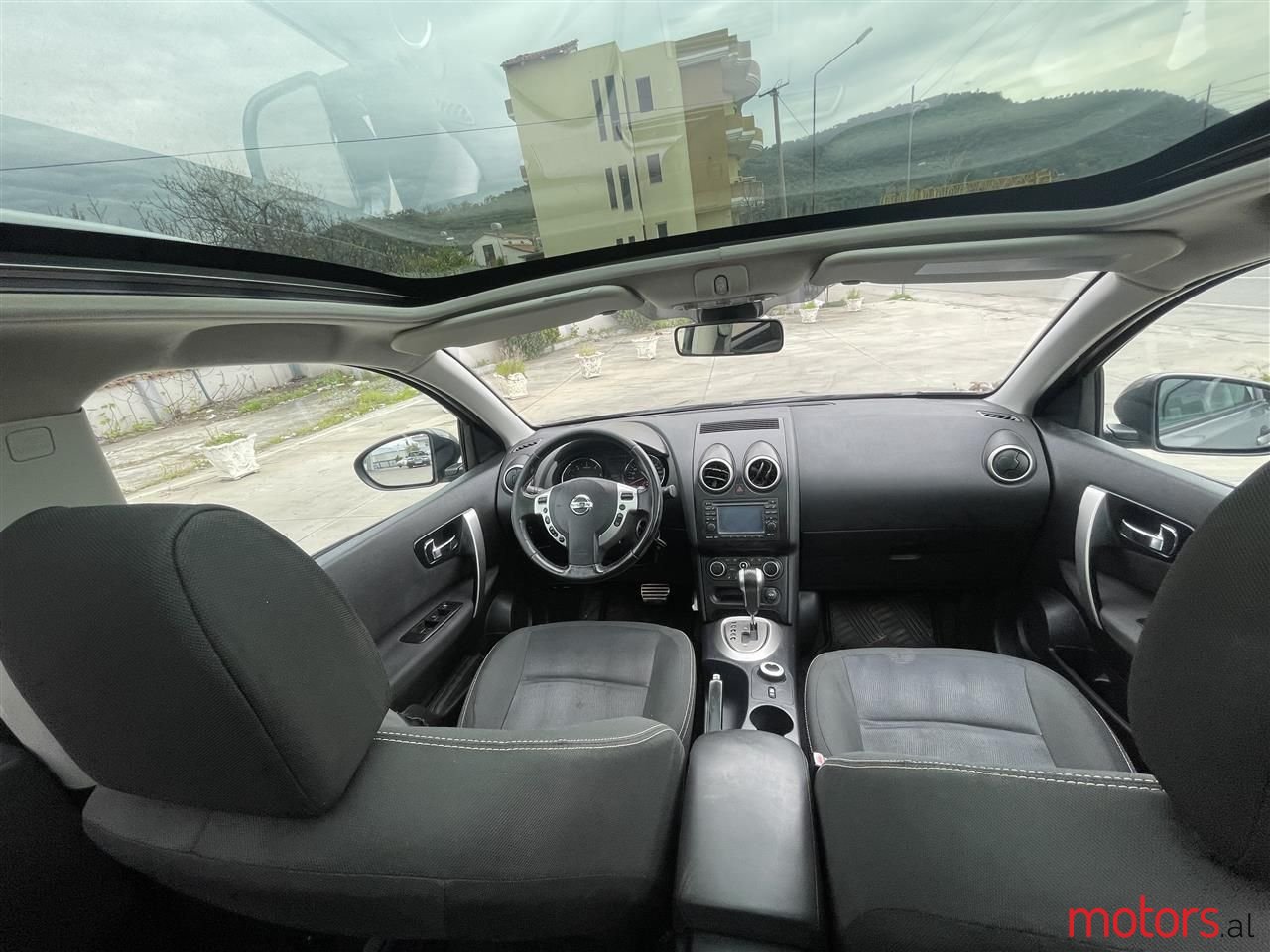 2012' Nissan Qashqai photo #2