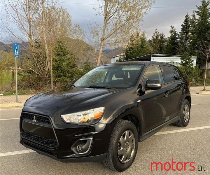 2014' Mitsubishi ASX photo #2