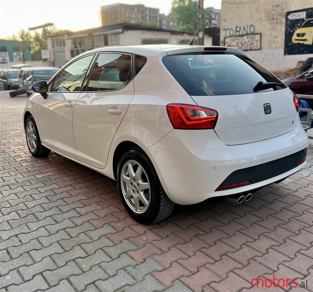 2012' SEAT Ibiza photo #5