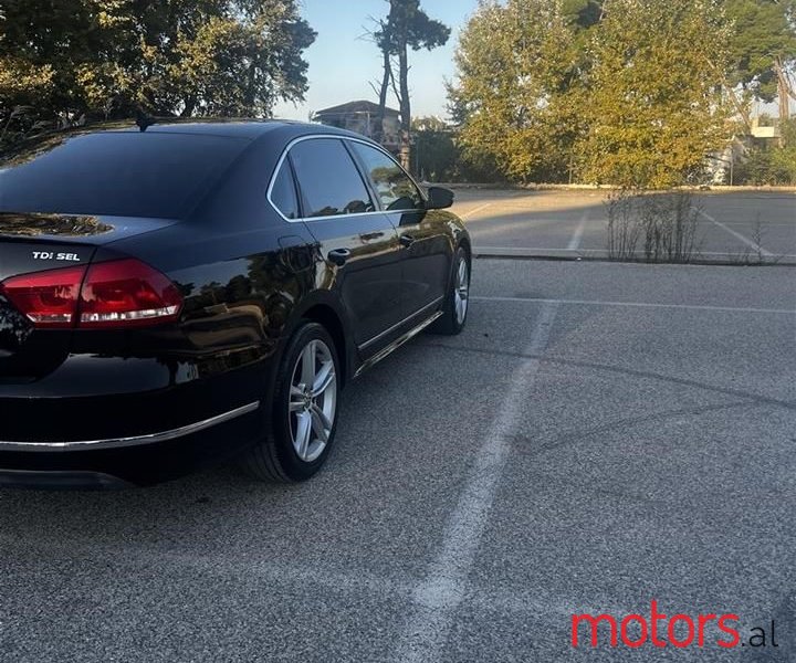 2013' Volkswagen Passat photo #2