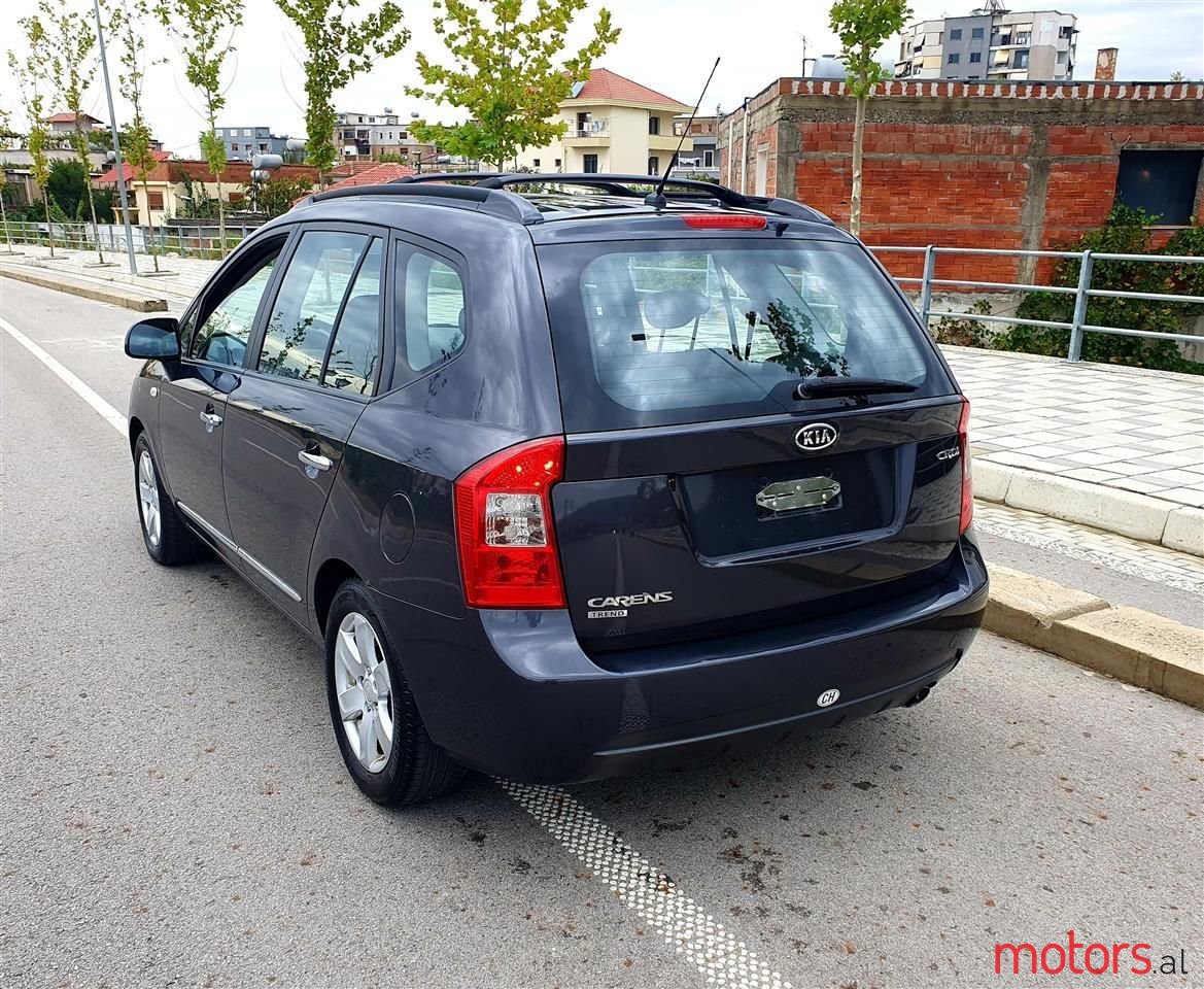 2009' Kia Carens photo #5