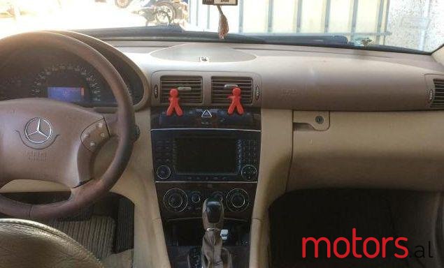 2007' Mercedes-Benz 220 photo #3