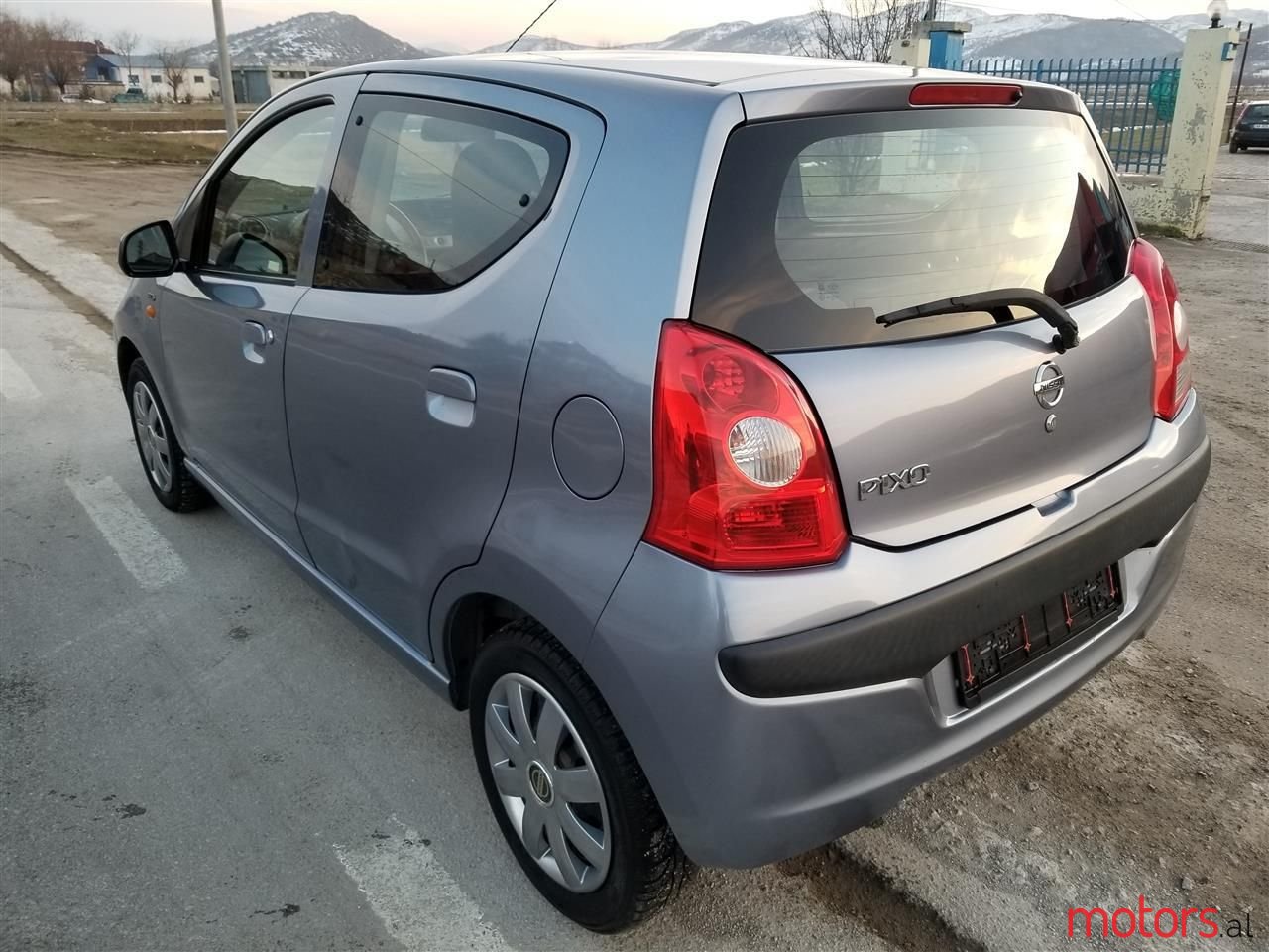 2010' Nissan Pixo photo #4