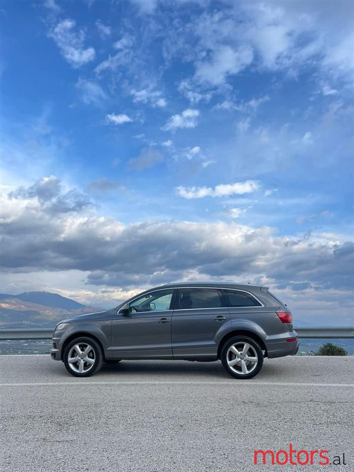 2012' Audi Q7 photo #3