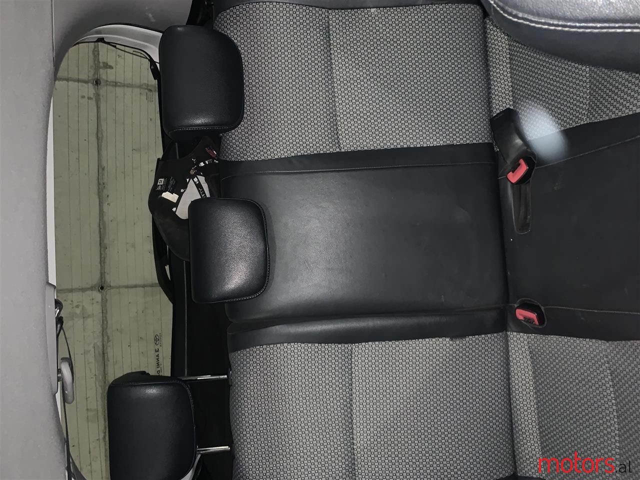 2012' Toyota Yaris photo #4