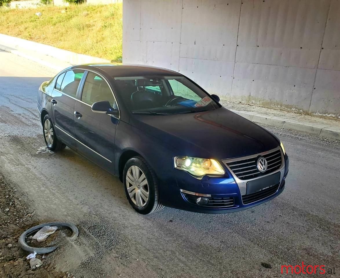 2010' Volkswagen Passat photo #3