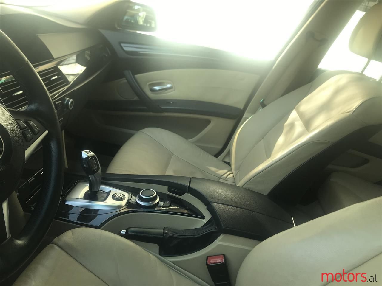 2009' BMW 530 photo #5