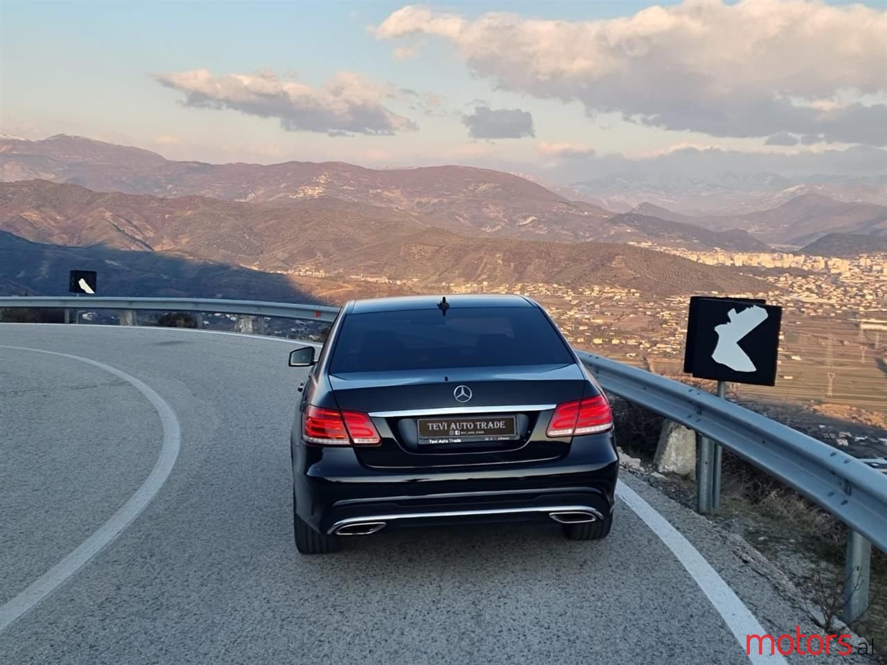 2013' Mercedes-Benz E 220 photo #3