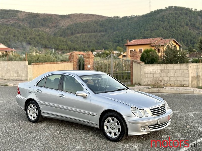 2005' Mercedes-Benz C 220 photo #6