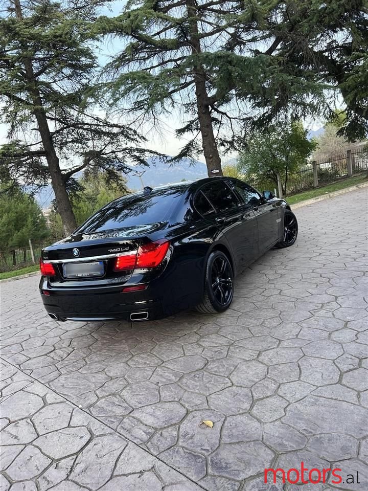 2015' BMW 740 photo #4