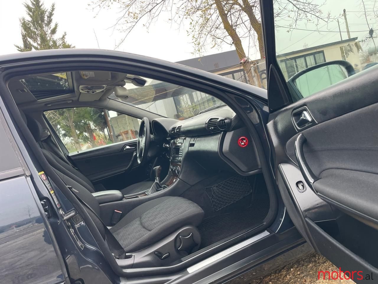 2006' Mercedes-Benz C 220 photo #3