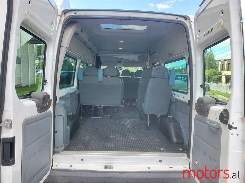 2010' Ford Transit photo #5