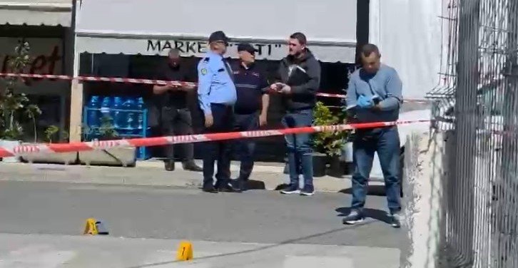 Durrës/Mjeti aksidenton tre fëmijë, ndërrojnë jetë dy prej tyre