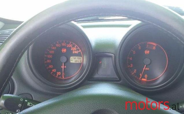 2001' Alfa Romeo 156 photo #1