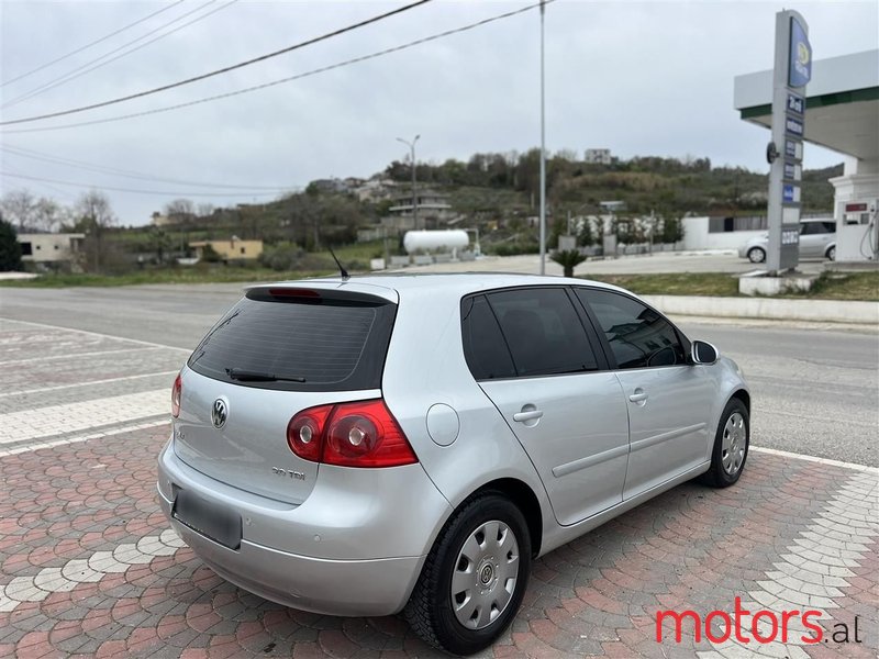 2008' Volkswagen Golf photo #6