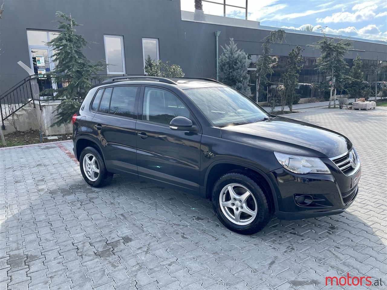 2008' Volkswagen Tiguan photo #2