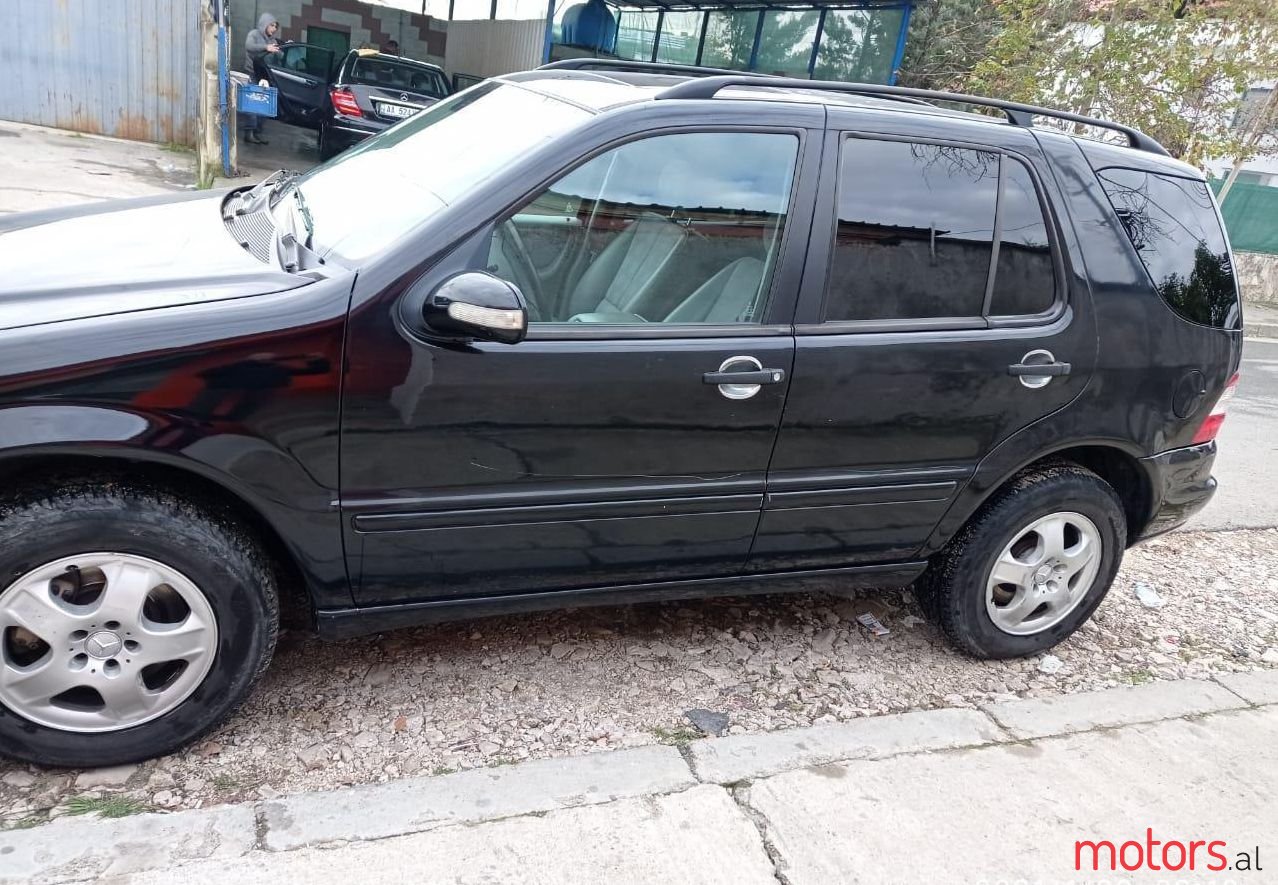 2002' Mercedes-Benz ML 270 photo #1