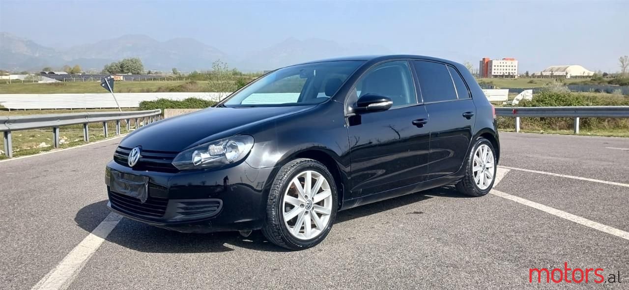 2012' Volkswagen Golf photo #1